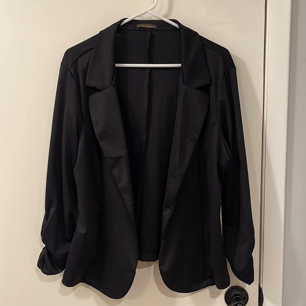 NWOT Auline collection black blazer with single button closure size 4X